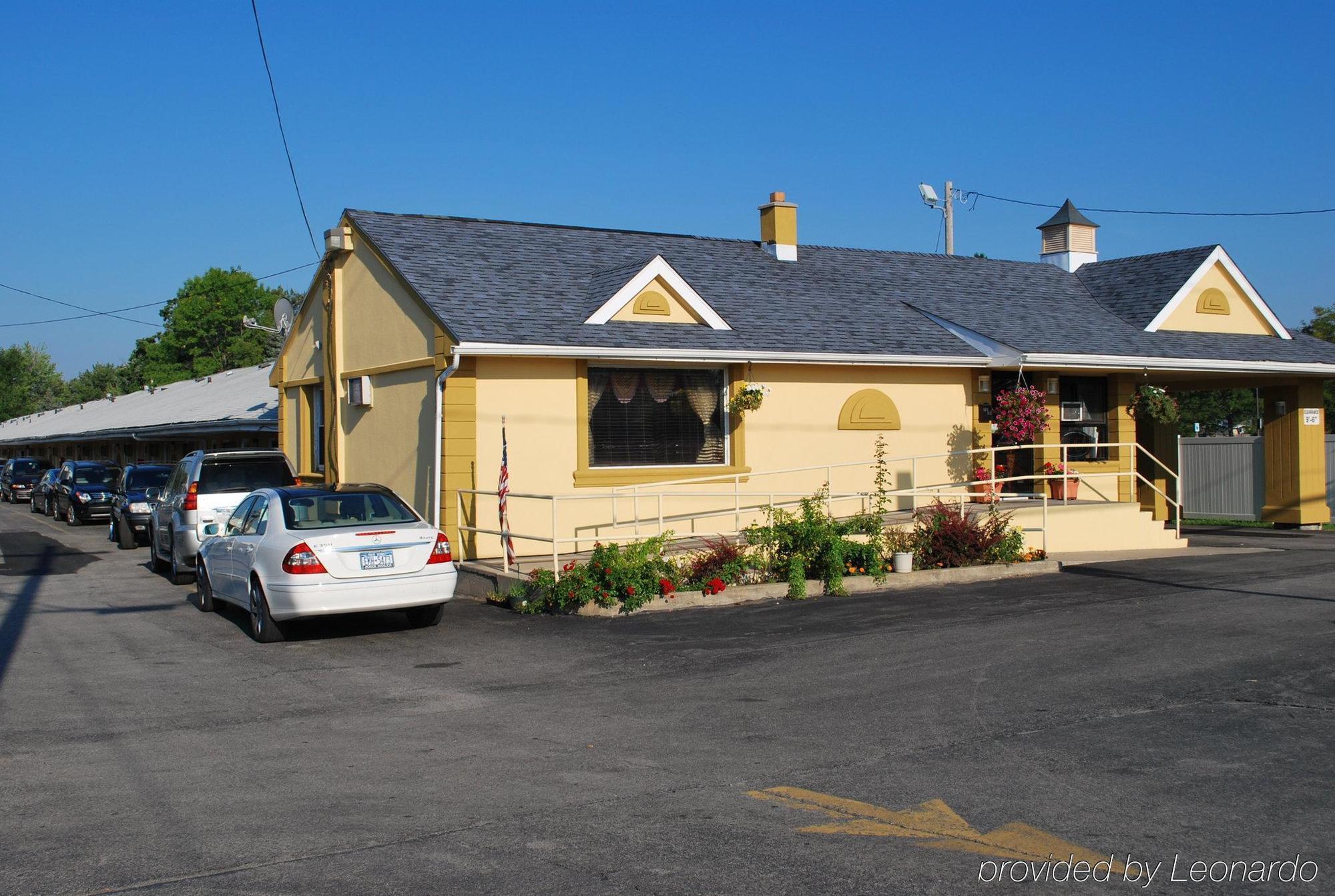 Red Carpet Inn Tonawanda Exterior photo