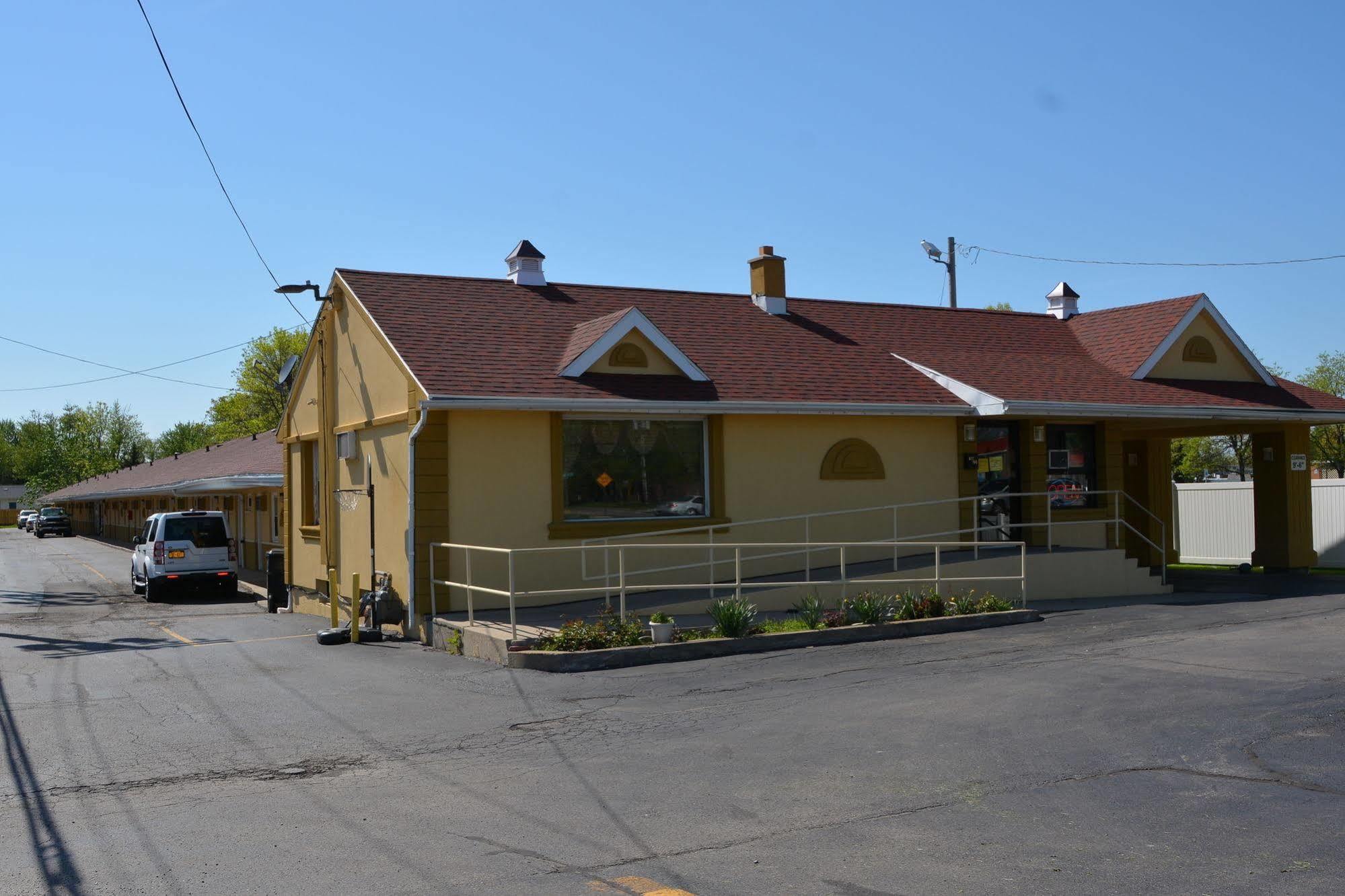 Red Carpet Inn Tonawanda Exterior photo