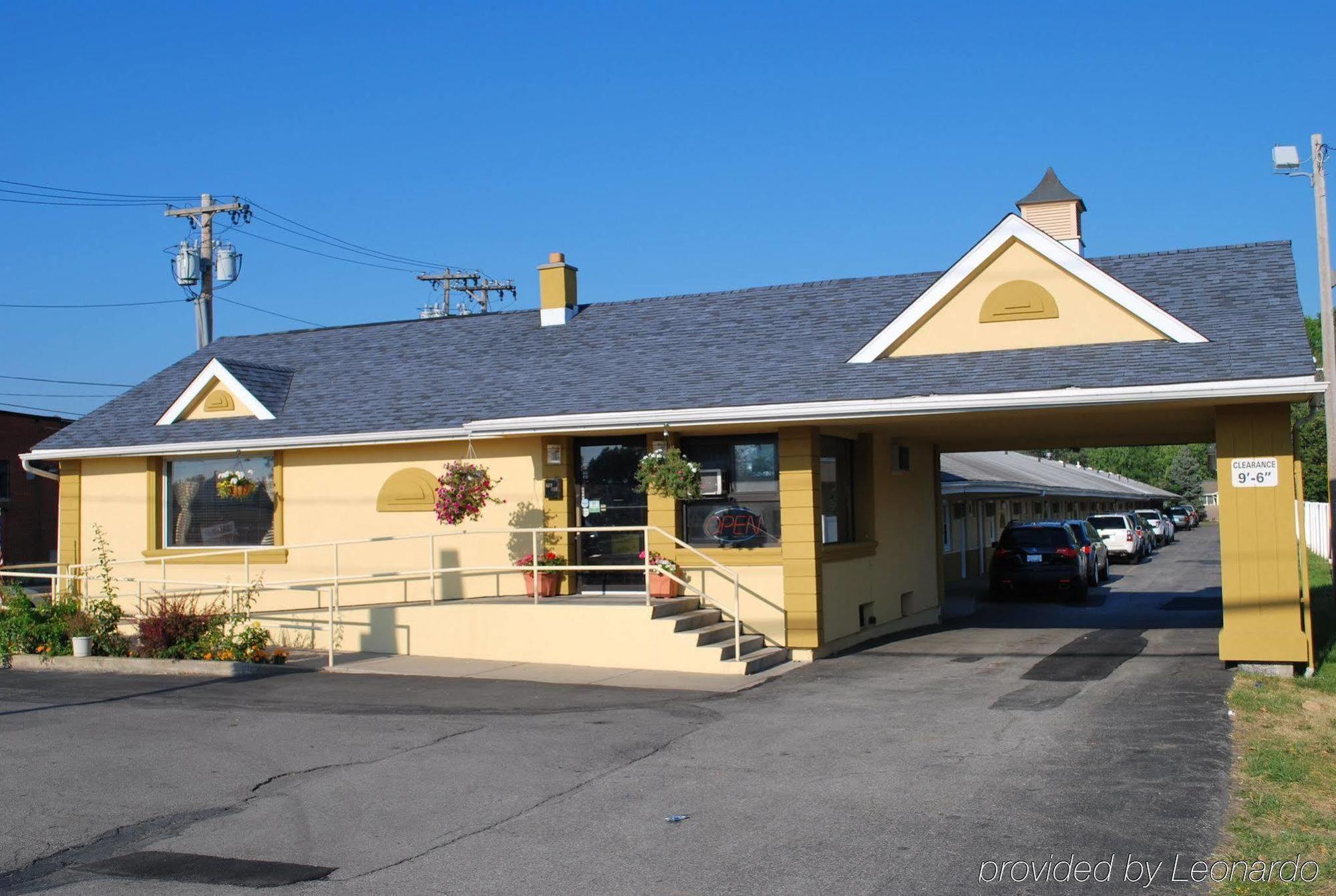 Red Carpet Inn Tonawanda Exterior photo